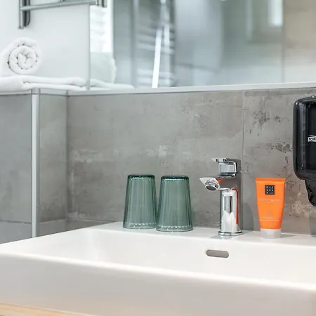 Apart33 2-1 Lägenhet *