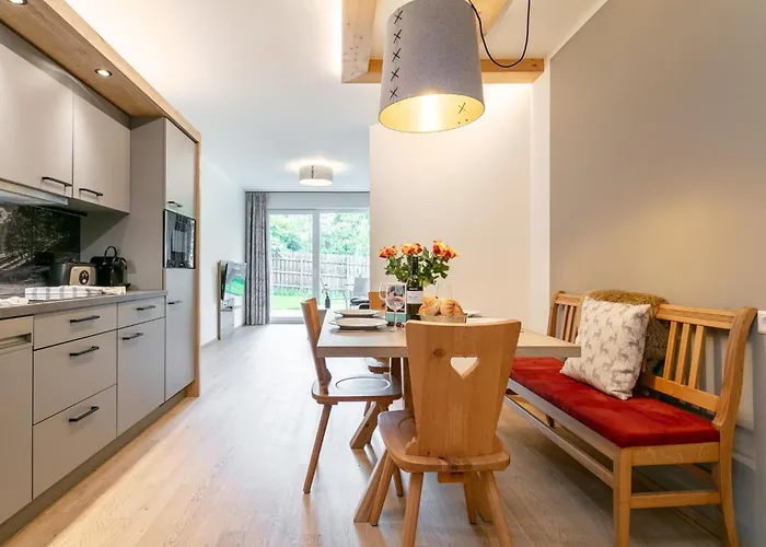 Apart33 2-1 Apartment *